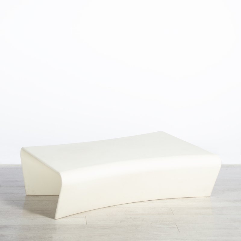 Pia Table White