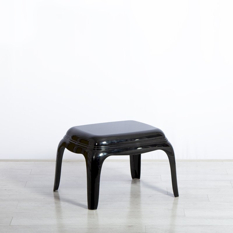 Throne Table - Black