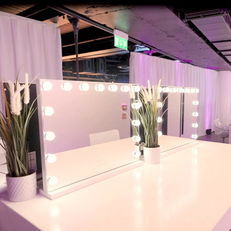 Makeup Station