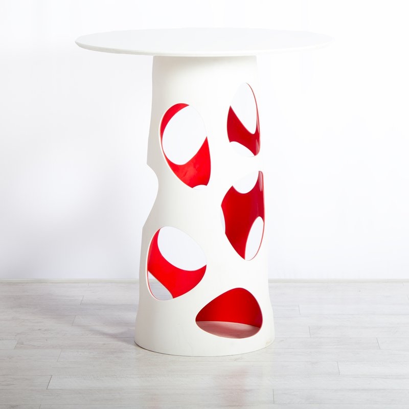 Vega Table - Red